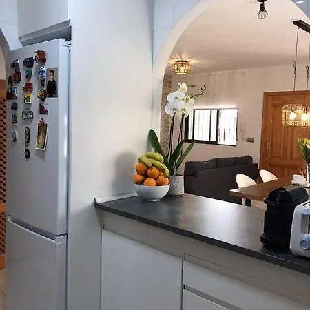 Nice House With Amazing Swimming Pool/ Just 5 Min From Beach